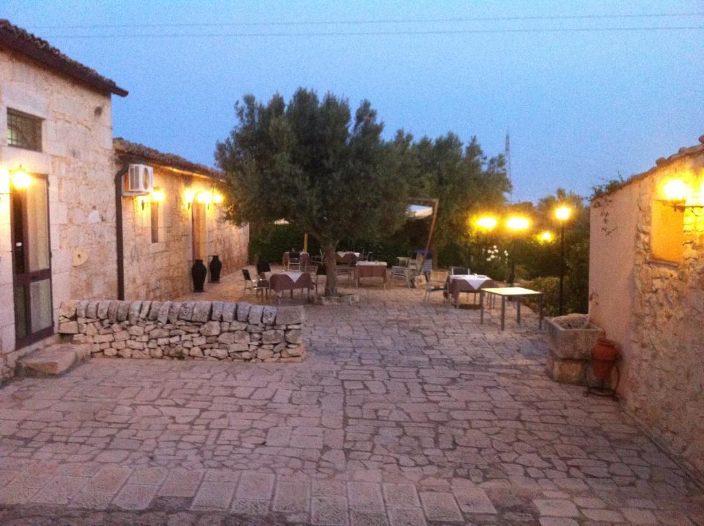 Agriturismo Al Casale Donnafugata Exteriör bild
