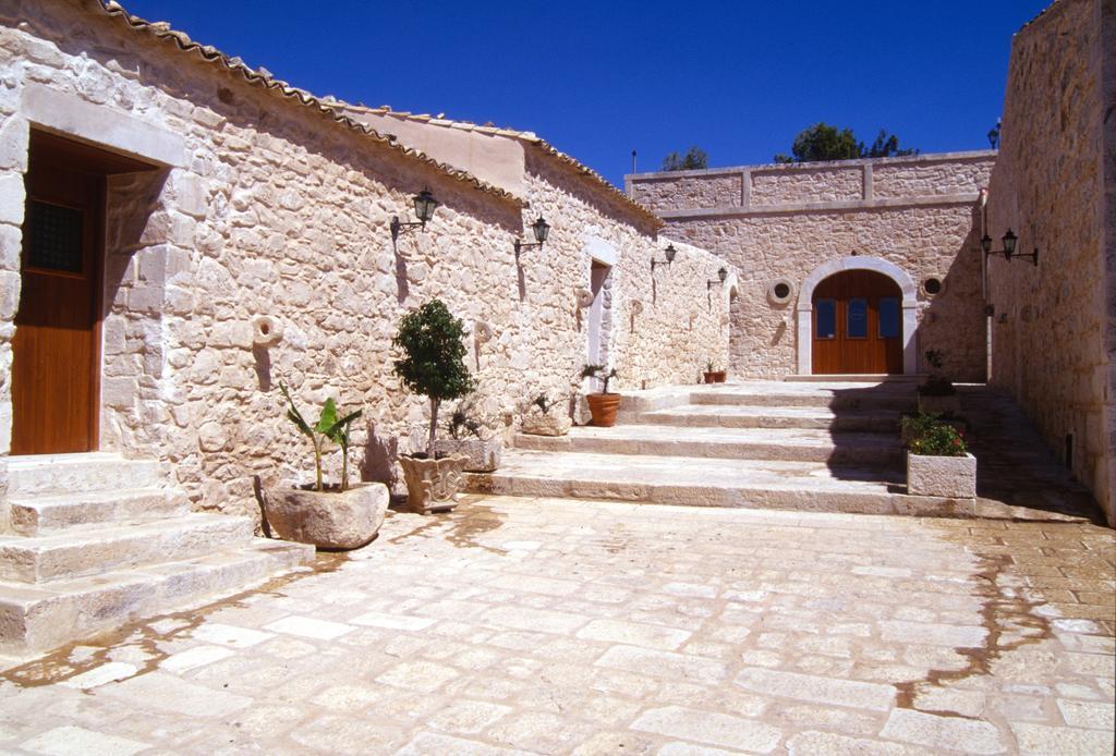 Agriturismo Al Casale Donnafugata Exteriör bild