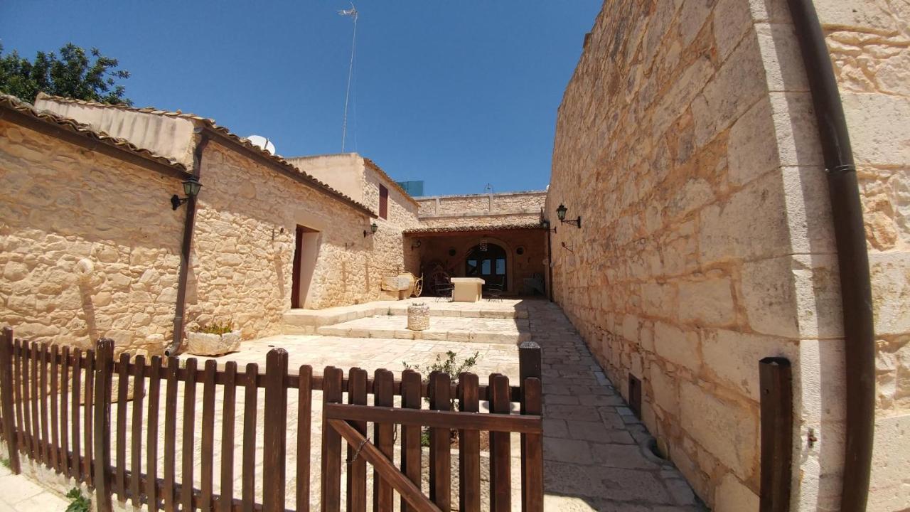 Agriturismo Al Casale Donnafugata Exteriör bild