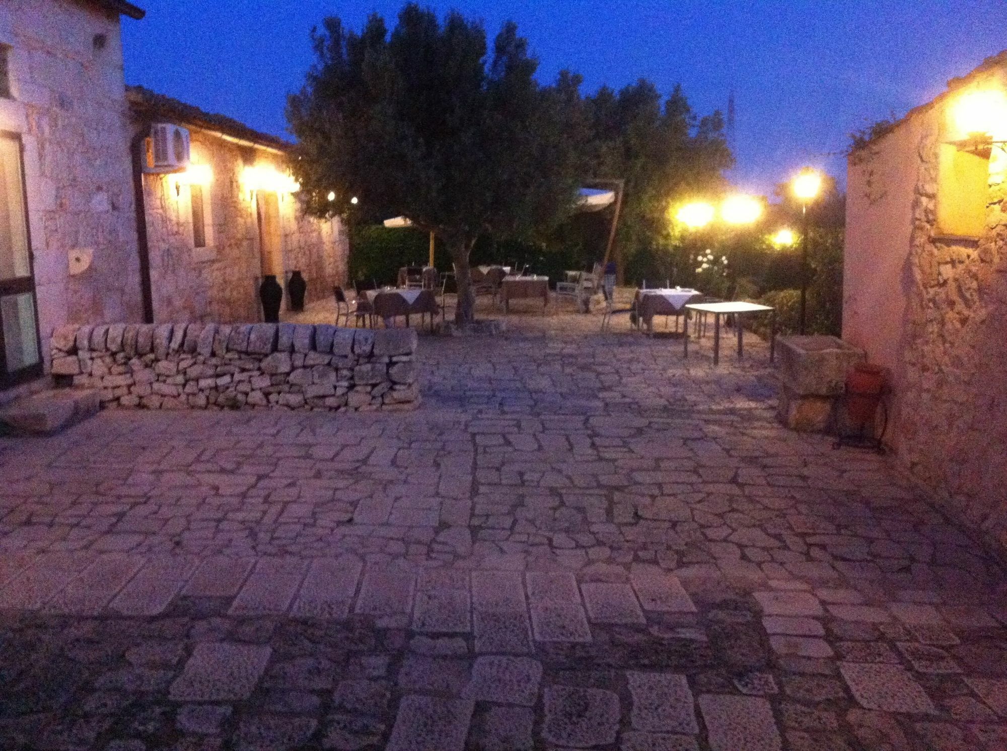 Agriturismo Al Casale Donnafugata Exteriör bild
